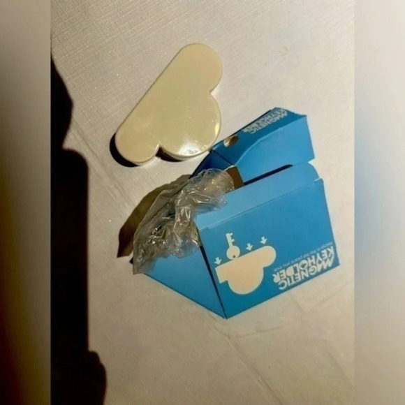 Brand new magnetic key cloud - Picture 1 of 2